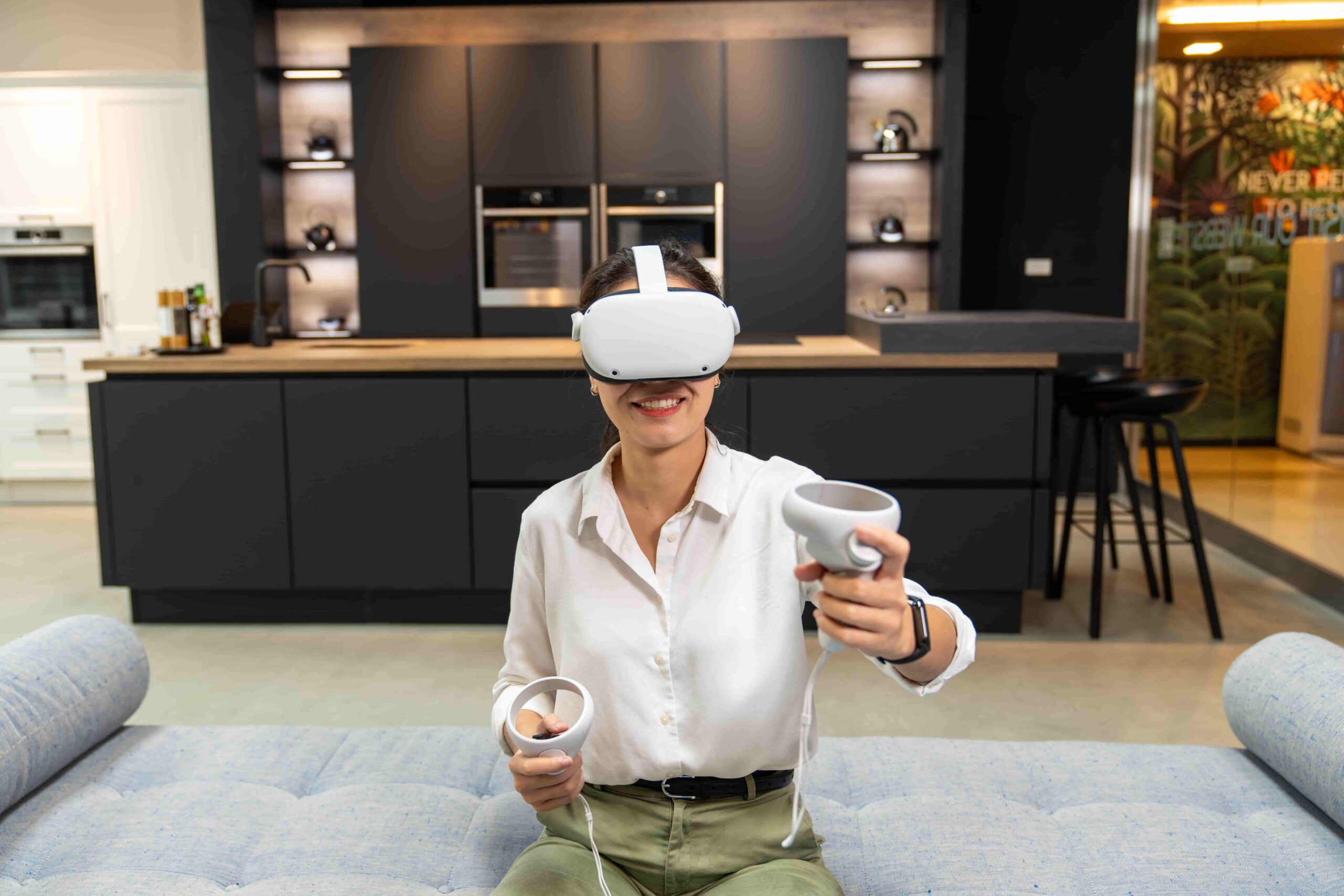 Virtual reality experience scaled