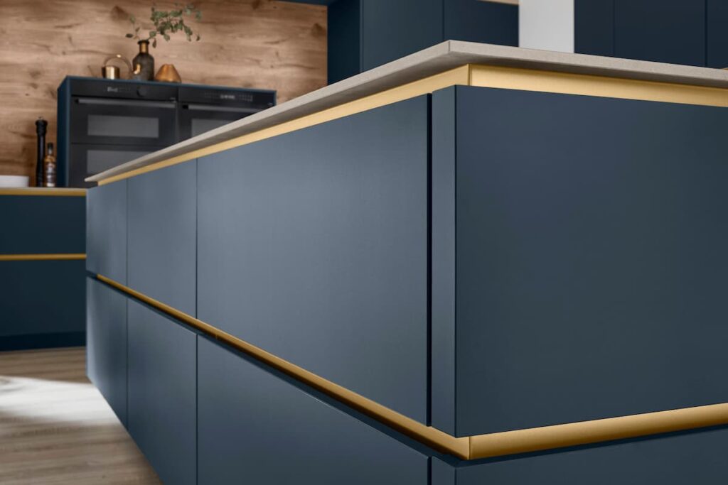 line n handleless kitchen gold profile