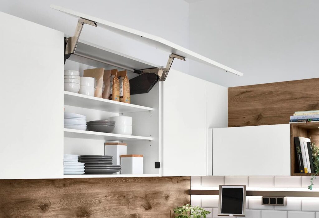 wall cabinet flap door mechanism
